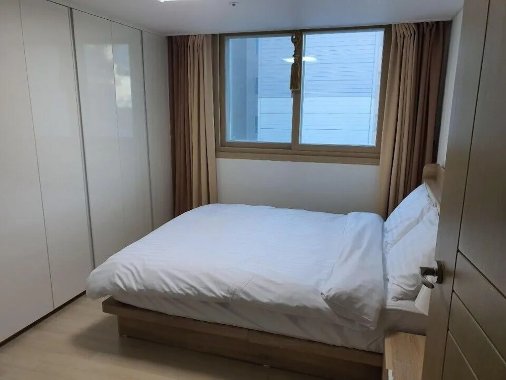 JS Residence Hotel Okpo