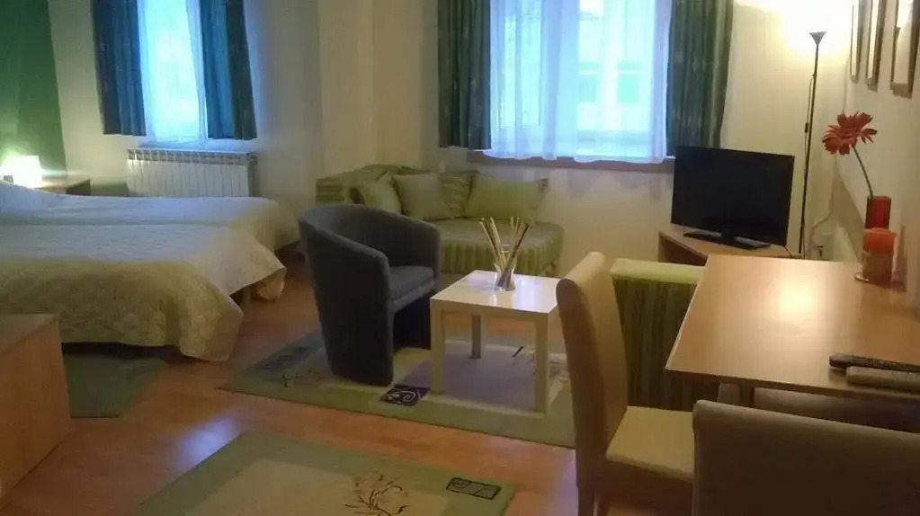 Hotel 7