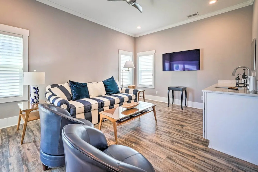Bright Coastal Abode With Porch & Beach Access!