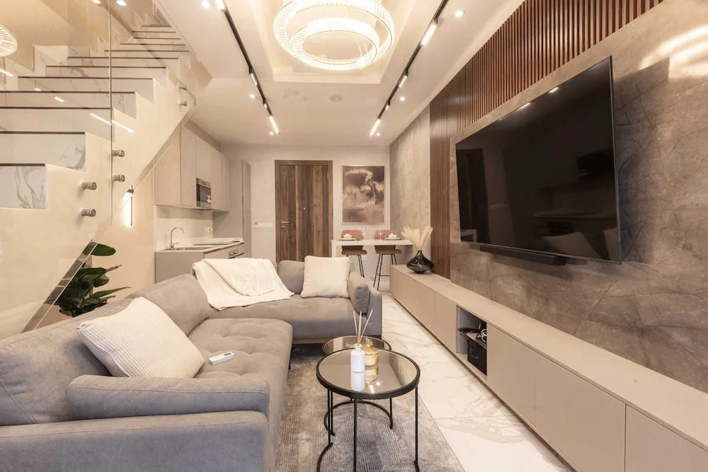233 Boulevard by QUAO REALTY
