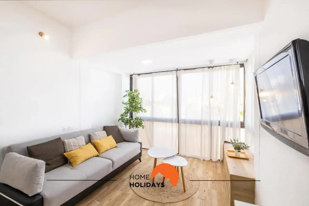 #011 NewTown Modern Flat near Oura Beach