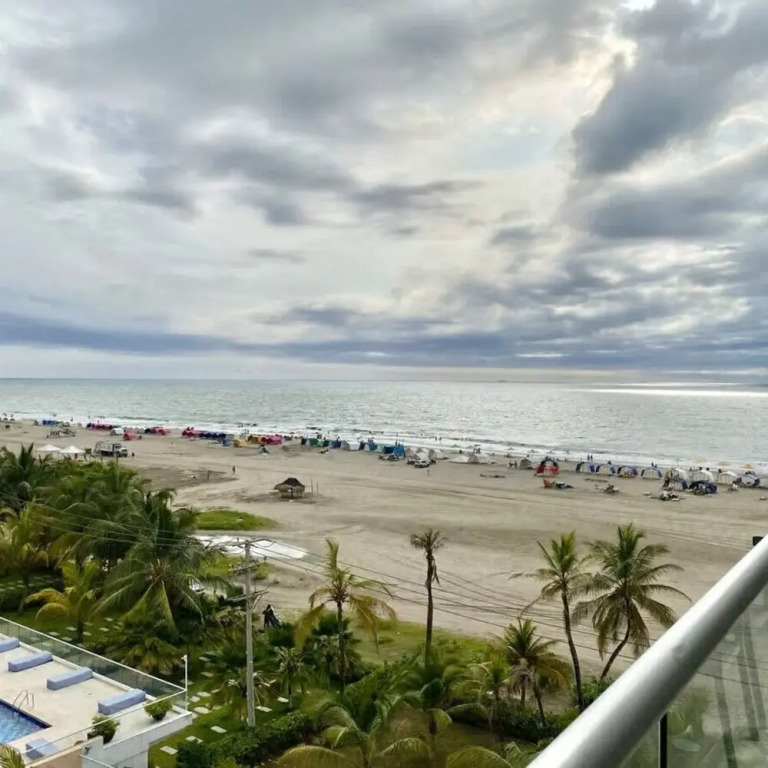 w Stunning 2BR w Pool n AC in Sunny Cartagena