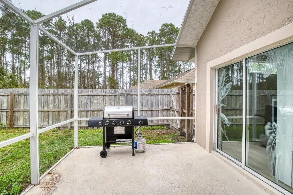 Palm Paradise with Heated Saltwater Pool - 10 min to the Beach