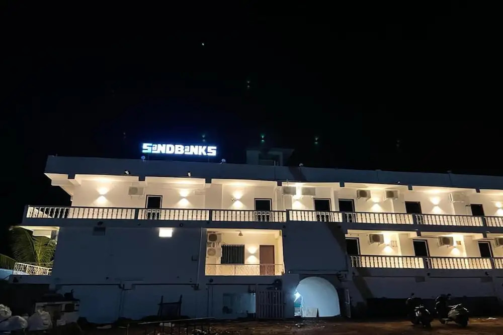 Sandbanks Beach Resort