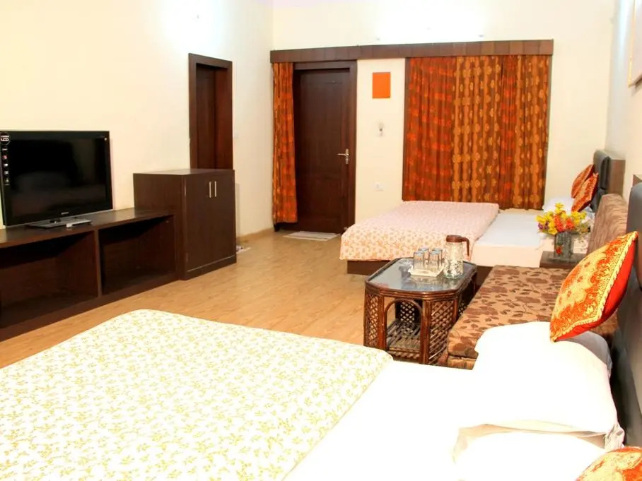 Travellers Paradise Nainital