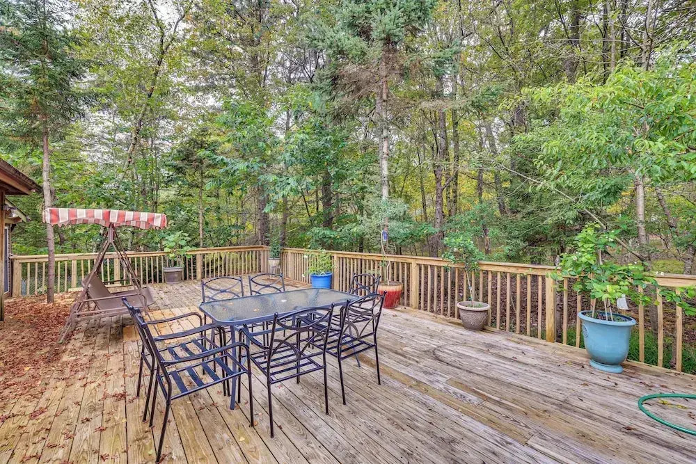 7 Mi to Big Boulder Mtn! Home w/ Pet-friendly Yard