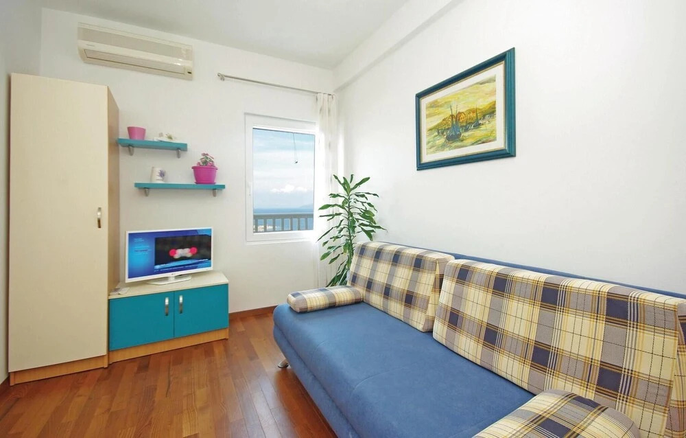Amazing Home In Makarska