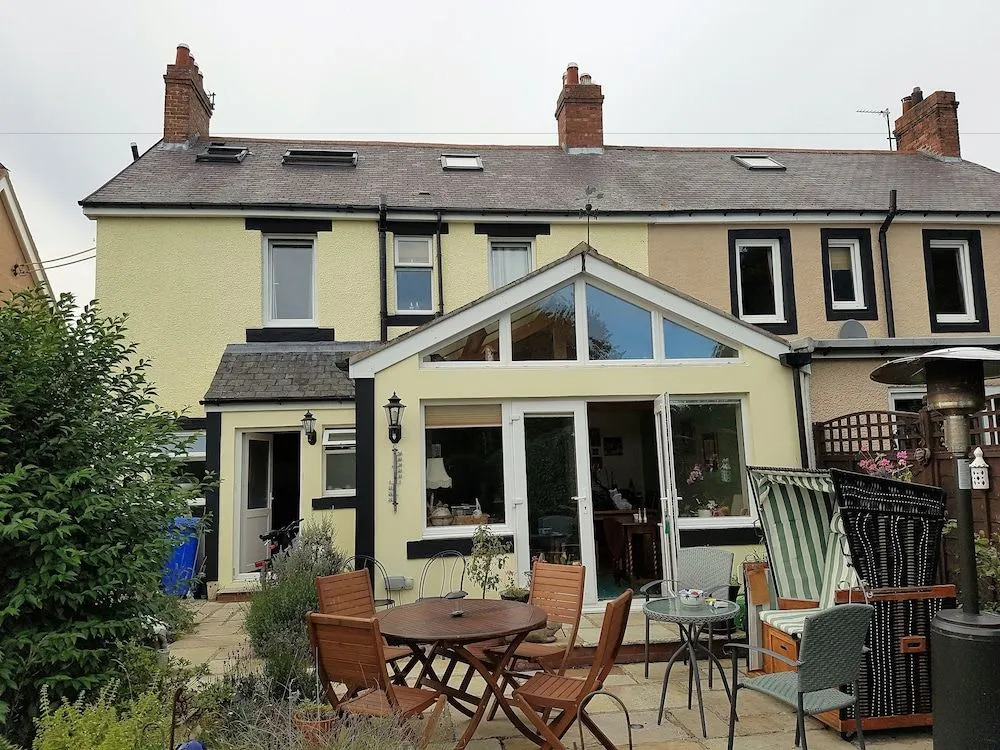 Ugiebrae House