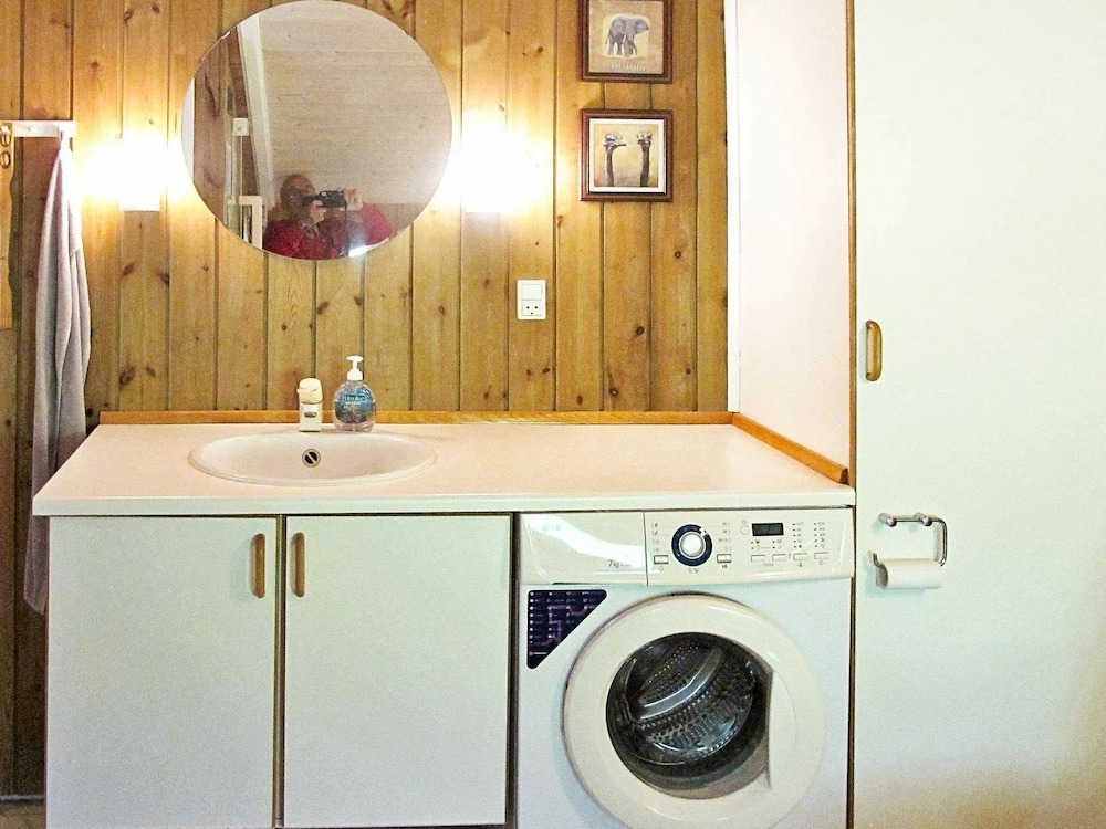 Pleasant Holiday Home in Væggerløse With Whirlpool
