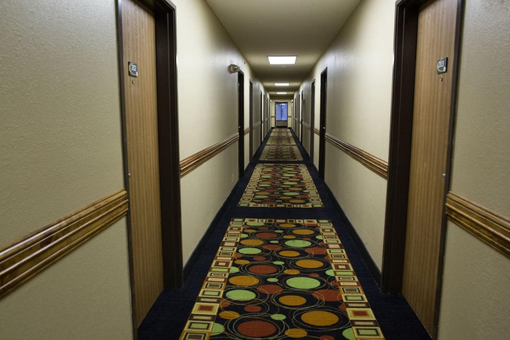 Econo Lodge Canton North