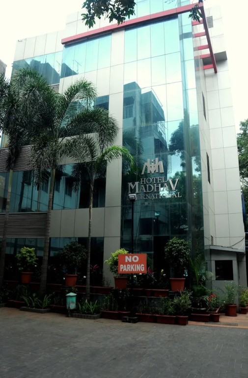 Hotel Madhav International Pune Railway Station