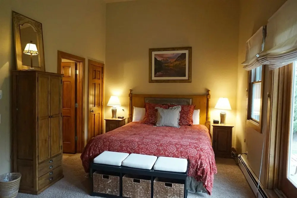 2 Bedroom Ski In, Ski Out Luxury Residence Located On Fanny Hill In The Heart Of Snowmass Village