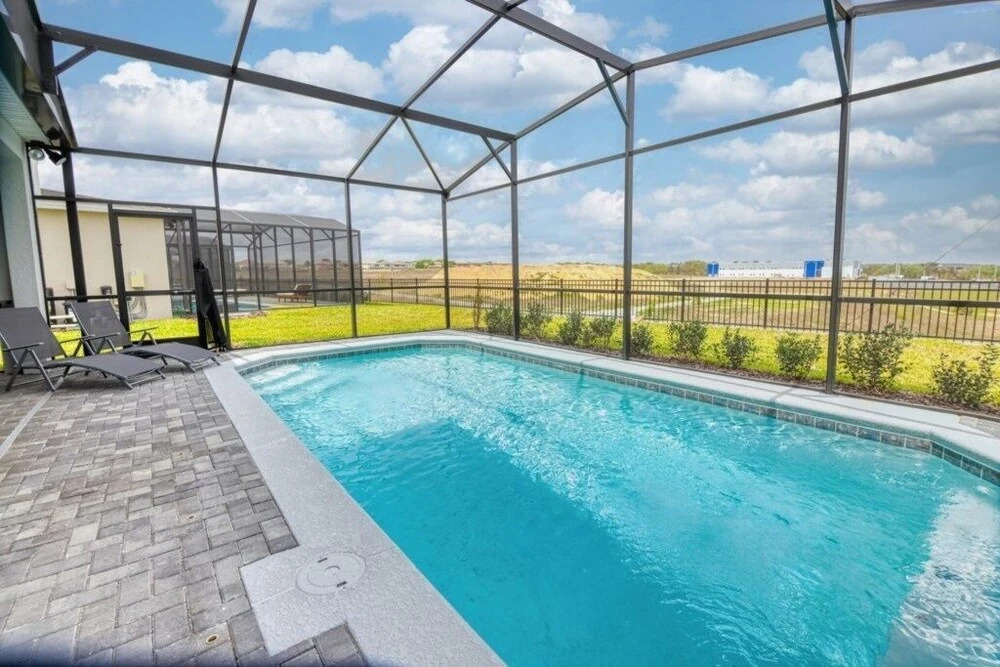 Get Away At Windsor Island Resort 5 Bedroom Home by Redawning