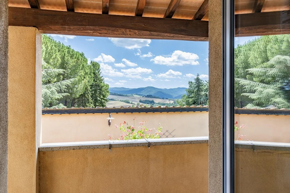Grano Apt With Pool Near Volterra