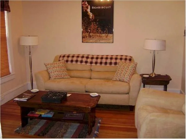Calhoun House Inn & Suites