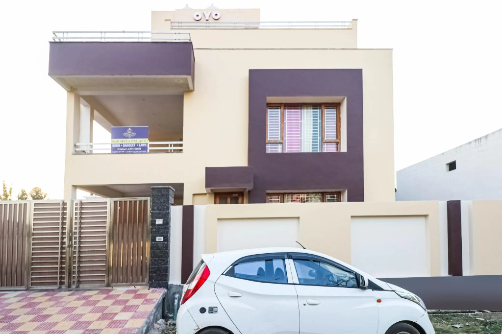 OYO 79101 Krishna Palace