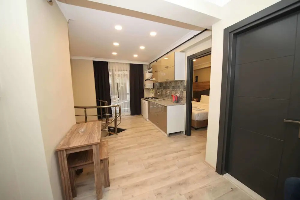 Corner Suite