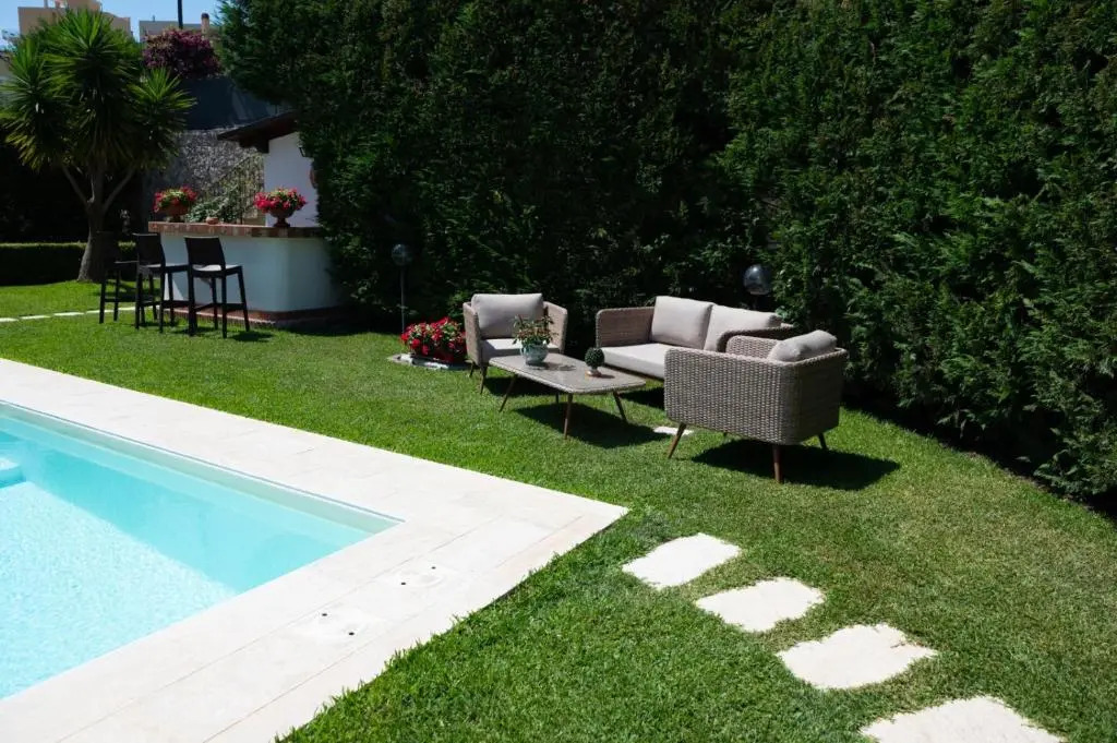 Villa Almond