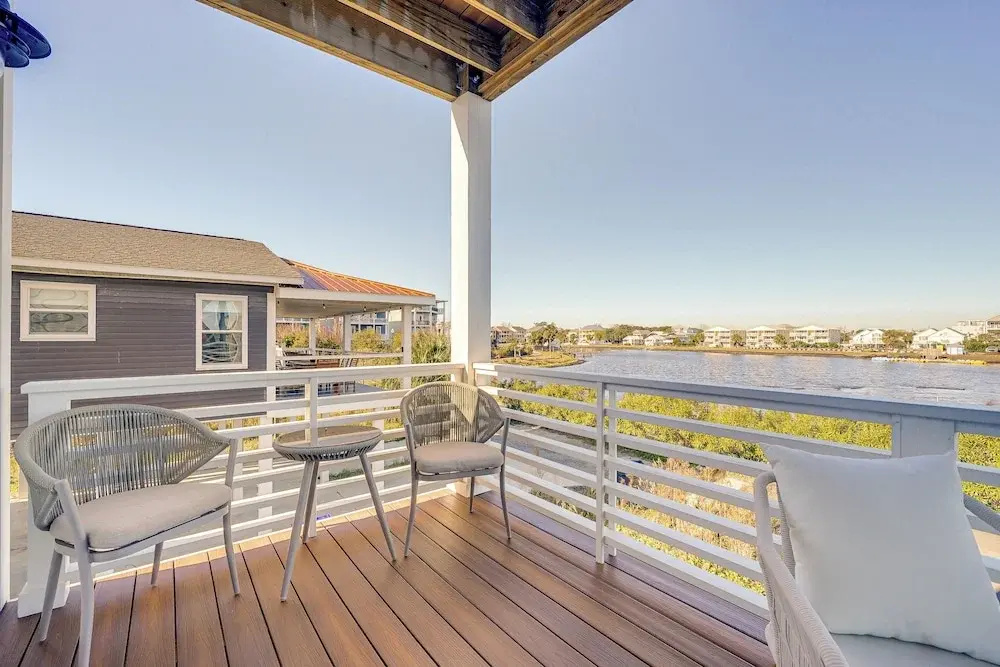 Lakefront Carolina Beach Townhome w/ 3 Balconies!