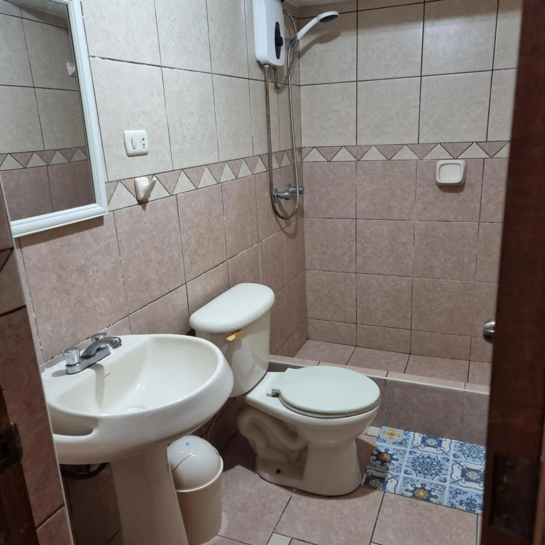 Apart Hotel Cabral a 5 minutos del Jockey Plaza