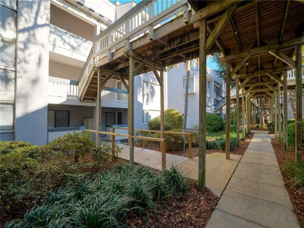 5301 Treetops - Two Bedroom Condo