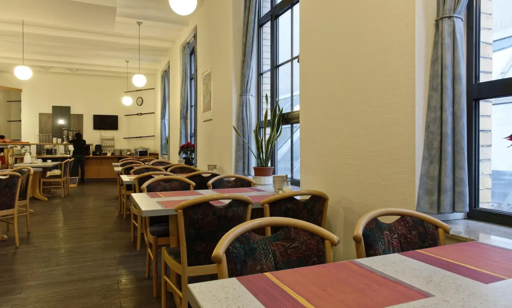 Отель Opera Hotel Köln