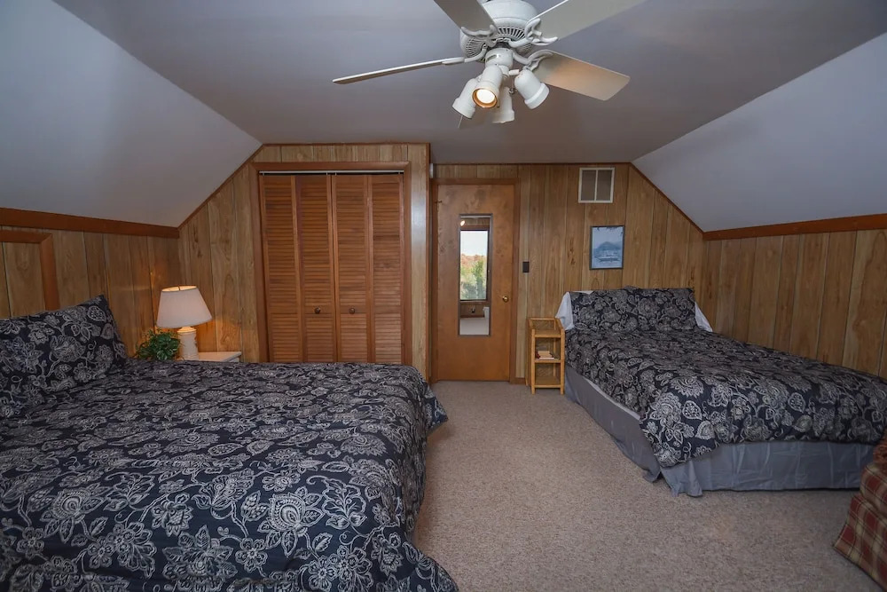 Hummingbird Hill 4 Bedroom House