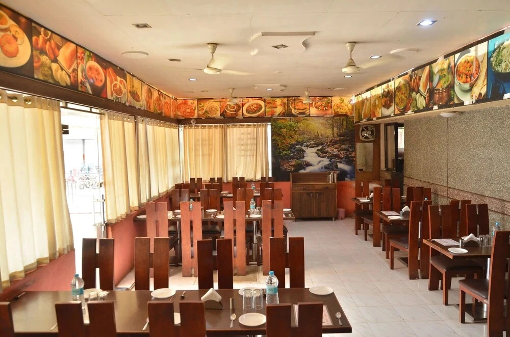 Hotel Sai Sparsh-150 meters from Saibaba temple