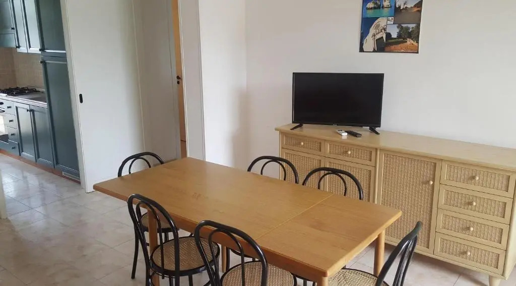 Villa piscina 24 posti letto