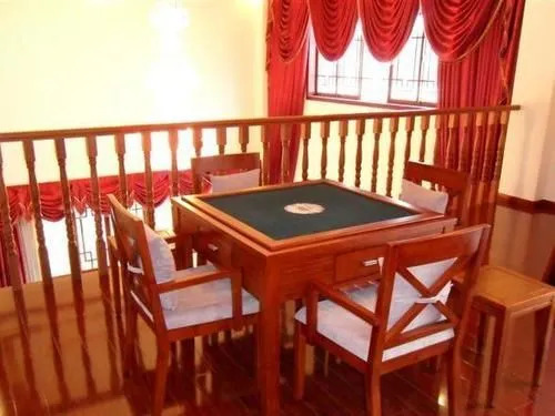 Yifeicui Villa Hotel - Tengchong