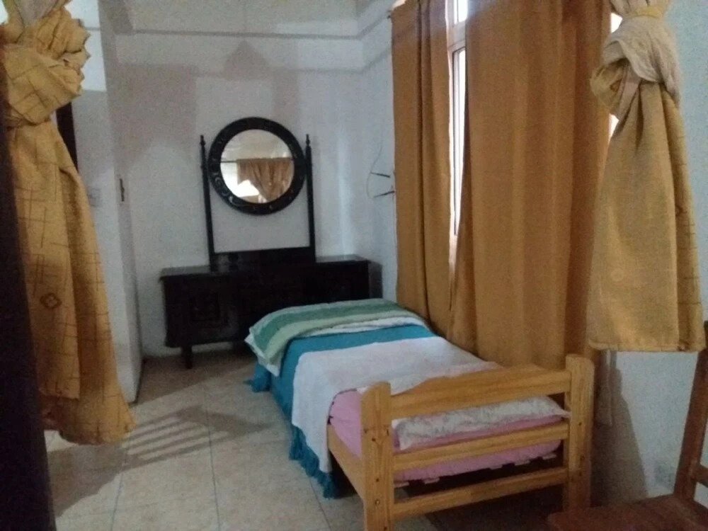 El Cedro Apartments