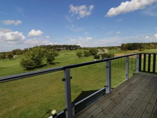4 Fairway Lakes Village