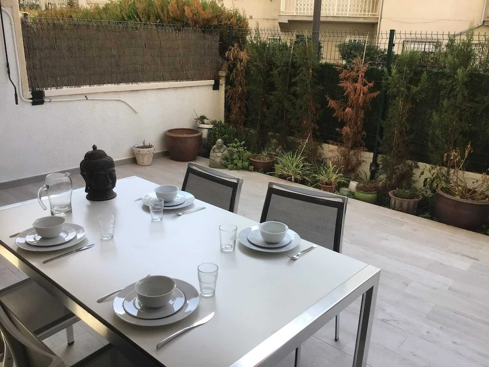 UHC Mar y Luz Apartments