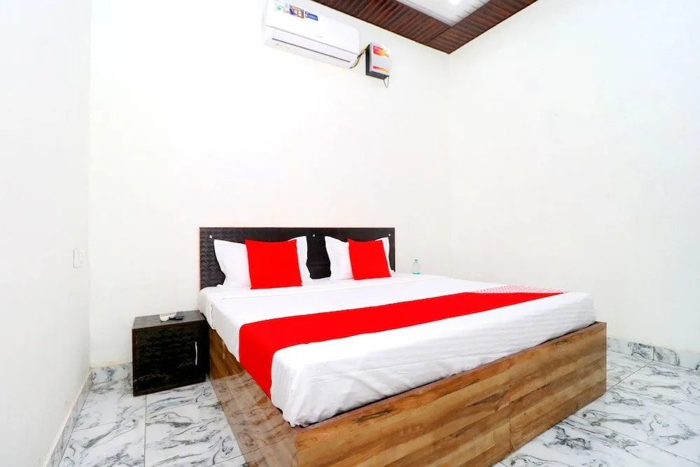 Oyo 41965 Hotel New Bury