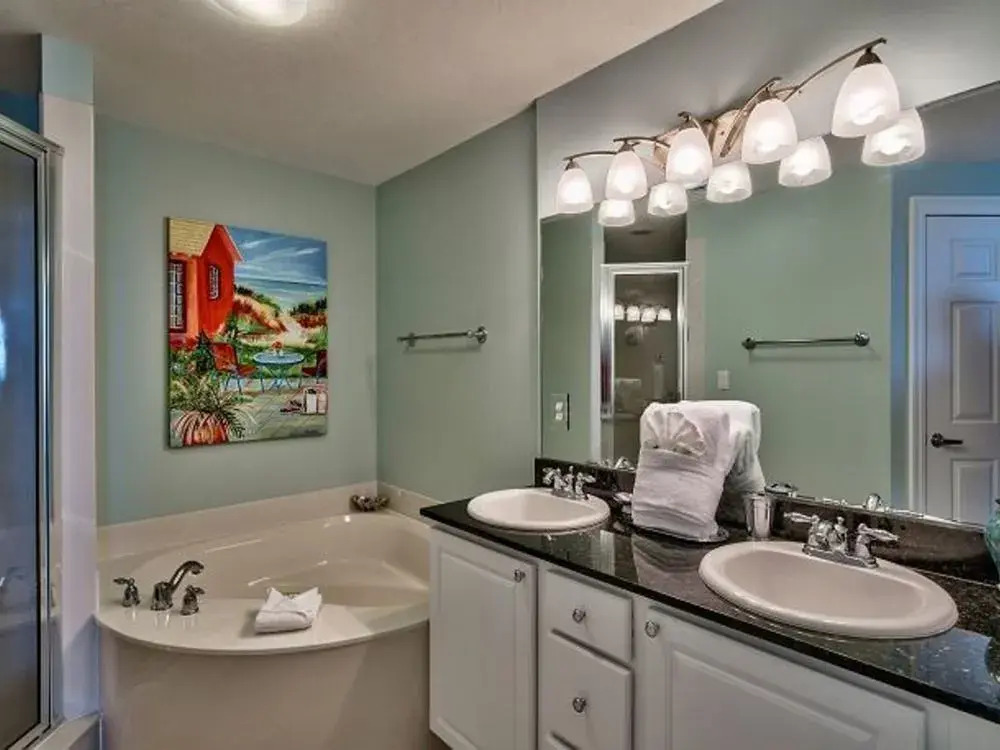 Calypso 709W 3 Br condo by RedAwning