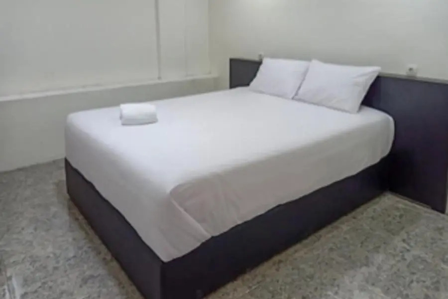 Hotel Trikatu Kendal near Taman Kota Weleri Mitra RedDoorz