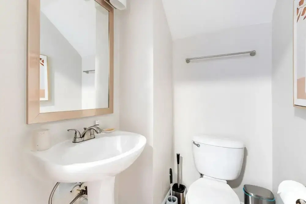 Landing Stylish 1BD Pool Gym