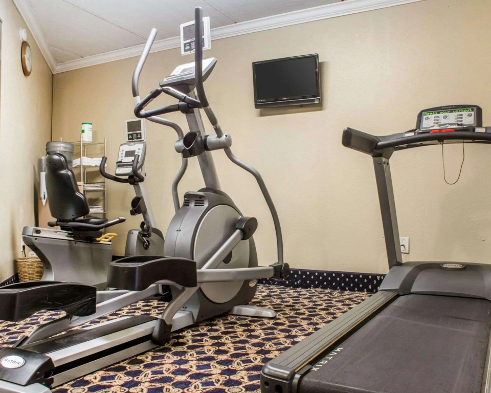 Econo Lodge Darien Lakes