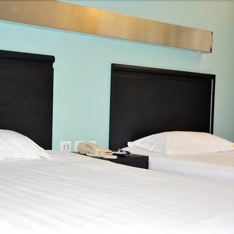 Super 8 Hotel