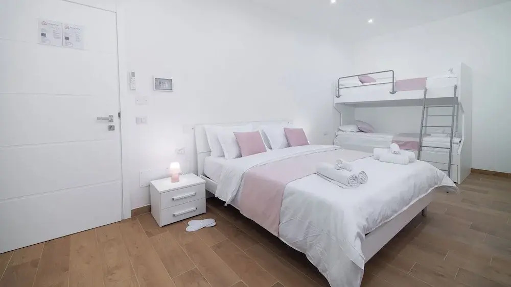 Lovely Rooms by Rentbeat