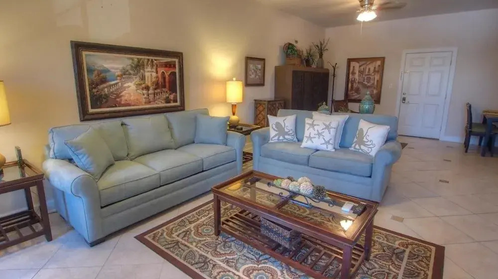 Plaza del Sol - 1 Br Condo