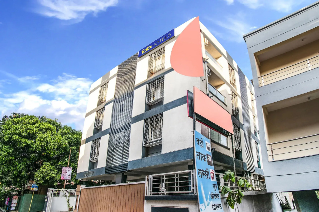 FabExpress Sky Touch Inn