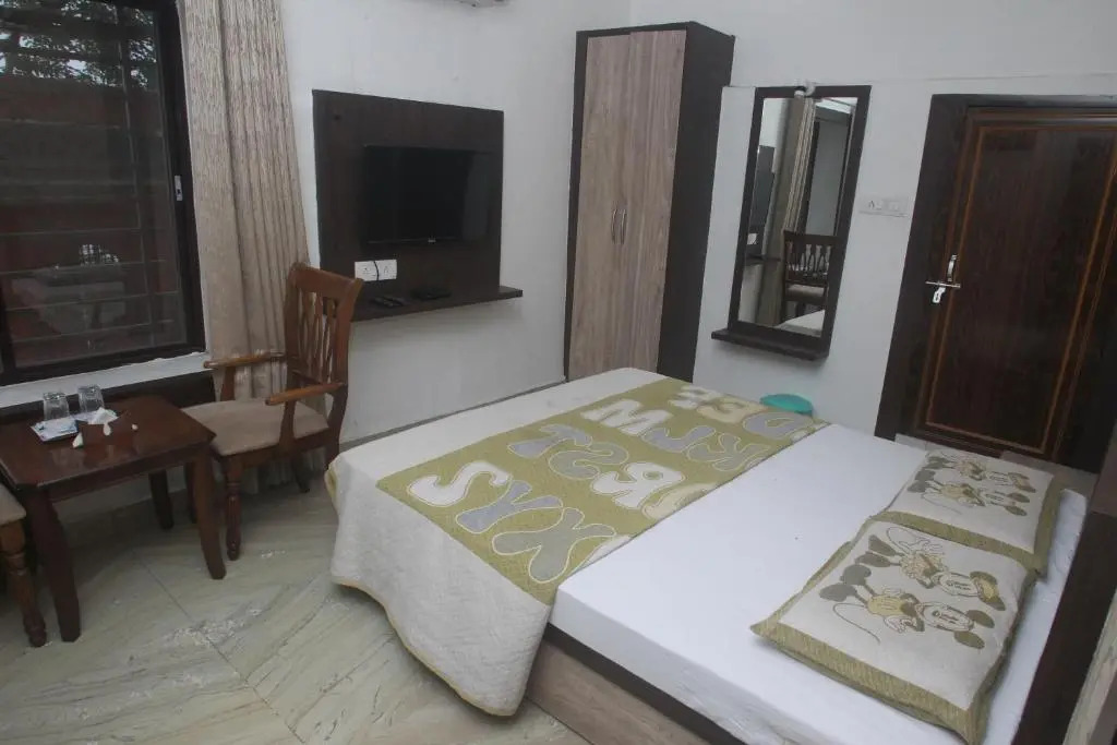 Alakhnanda Guest House