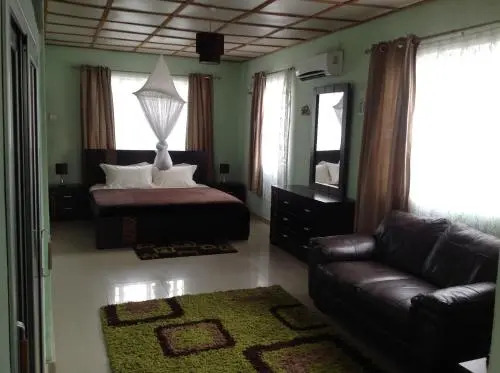 Holiday Lodge