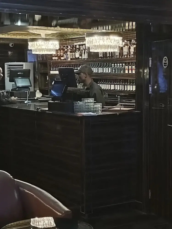 NO.1 HOTEL