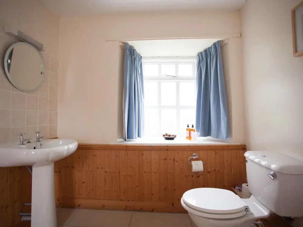 The Coach House - Guest House