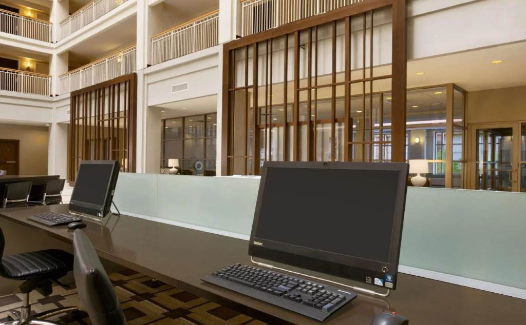Embassy Suites Chicago - Downtown River North