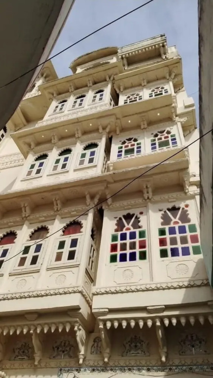Royal Rafahiya - A Rooftop Lake View Hotel Near Lake Pichola