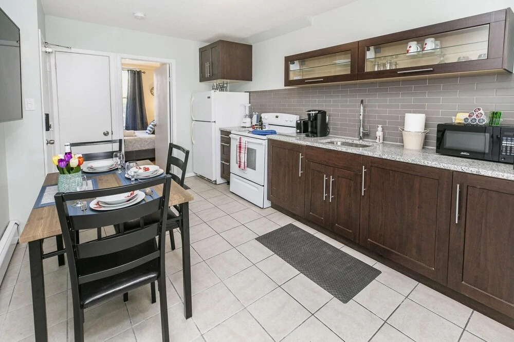 Modern - 1BR Units With Netflix - Prime Location