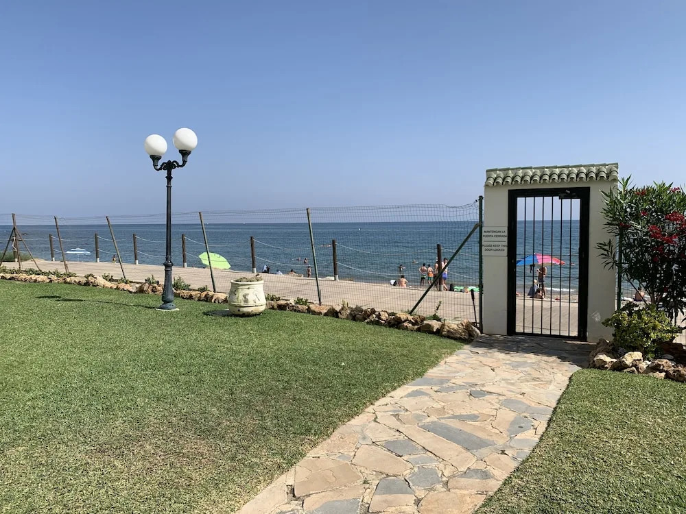 Apartment Aguamarina On The Beach Front